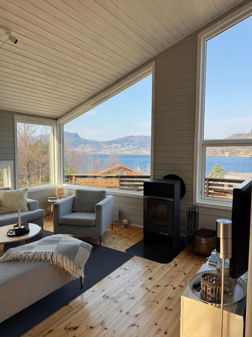 Villa Charming House Located By The Fjord With The Pultpitrock Within Short Distance Jørpeland Esterno foto