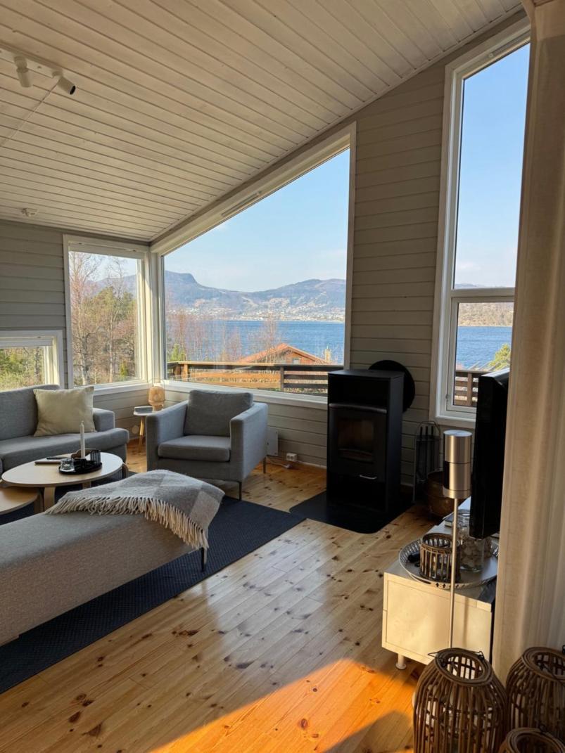Villa Charming House Located By The Fjord With The Pultpitrock Within Short Distance Jørpeland Esterno foto
