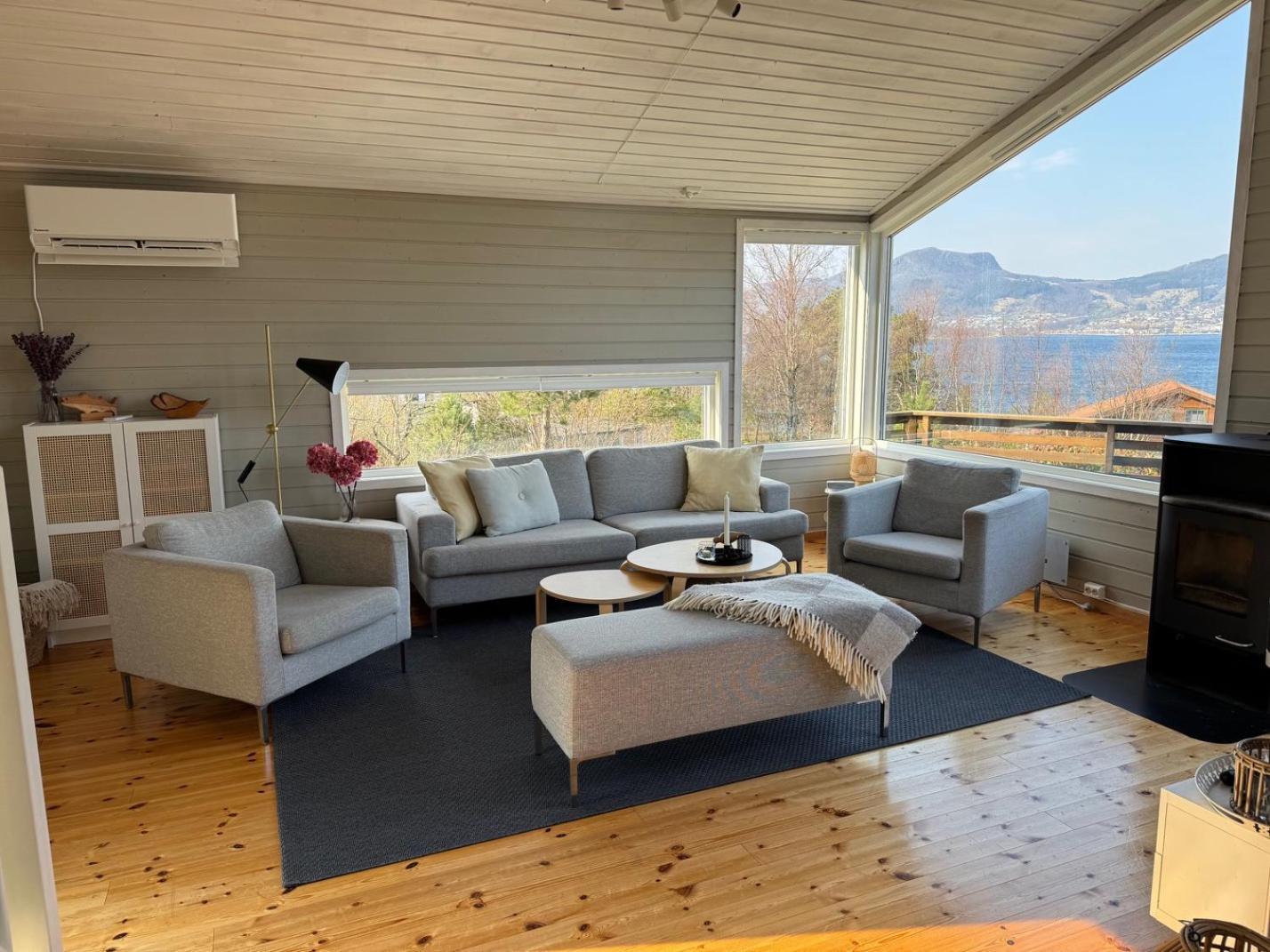 Villa Charming House Located By The Fjord With The Pultpitrock Within Short Distance Jørpeland Esterno foto